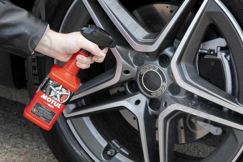 Очиститель колесных дисков Motul Wheel Clean 500 мл - фото 4