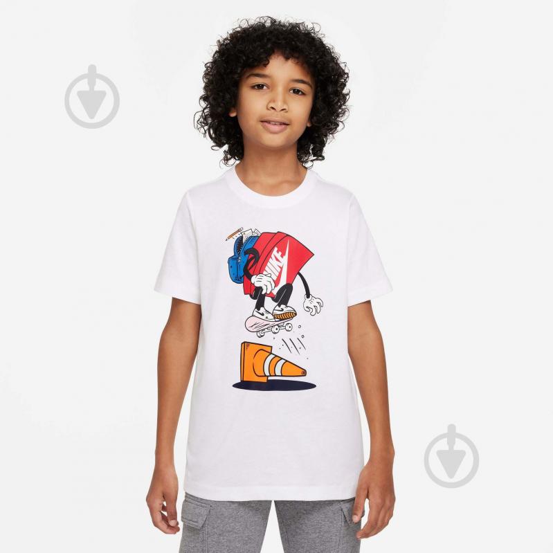 Футболка Nike TEE BOXY PATCH 2 FA22 DR9724-100 р.XL белый - фото 1
