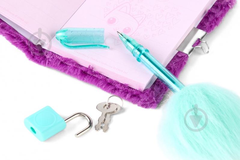 Блокнот Gabby's Dollhouse пушистый на замке с ручкой GD99988 - фото 4