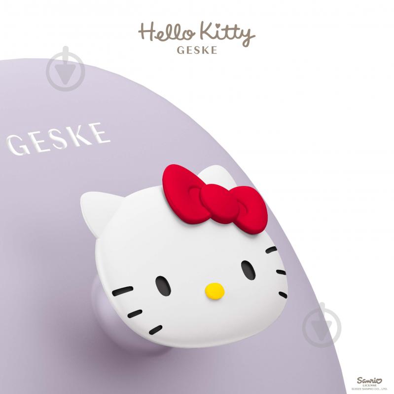 Косметическая щеточка для лица GESKE Facial Brush 3 в 1 by Hello Kitty фиолетовый с держателем - фото 2