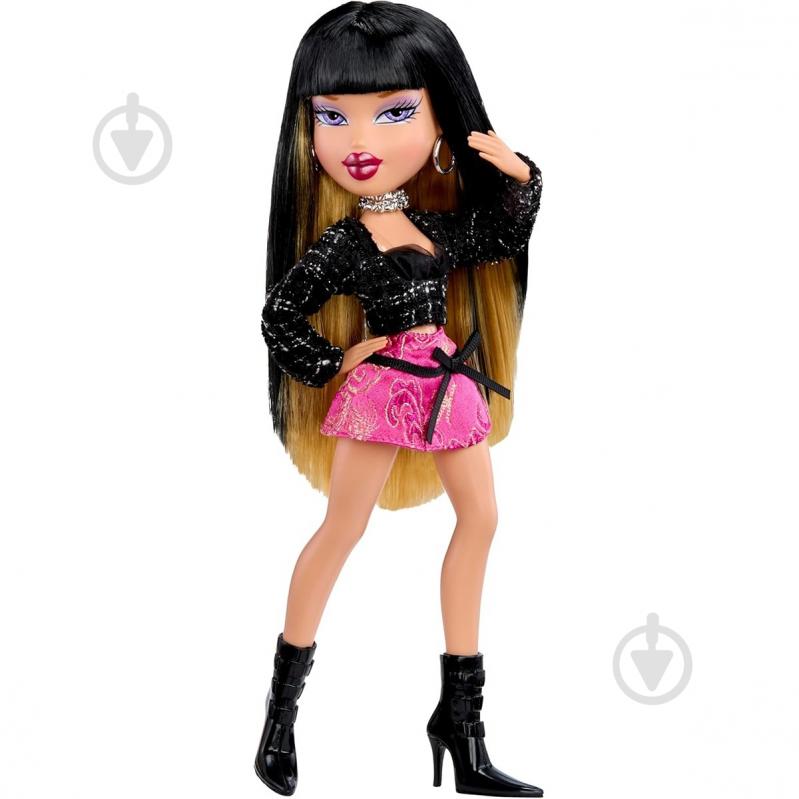 Кукольный набор BRATZ "Модный гардероб" — Дана 247241 - фото 6 Кукольный набор BRATZ "Модный гардероб" — Дана 247241 - фото 6