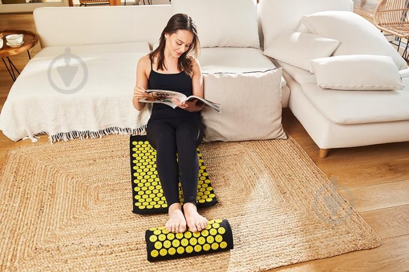 Килимок акупунктурний 4fizjo з валиком Classic Mat Аплікатор Кузнєцова 4FJ0086 Black/Yellow (P-5907739310613) - фото 8