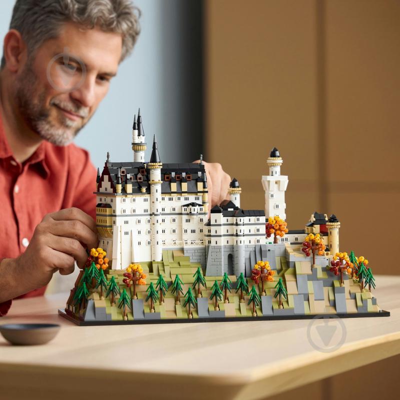 Конструктор LEGO Architecture Замок Нойшванштайн 21063 - фото 5 Конструктор LEGO Architecture Замок Нойшванштайн 21063 - фото 5