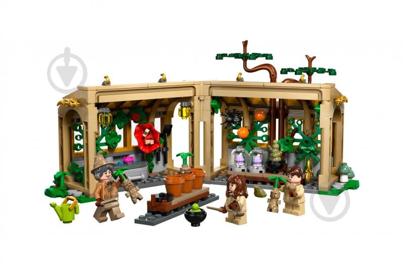 Конструктор LEGO Harry Potter Замок Хогвартс: урок гербологии 76445 - фото 3 Конструктор LEGO Harry Potter Замок Хогвартс: урок гербологии 76445 - фото 3