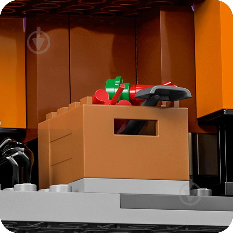Конструктор LEGO Fortnite Durrr Burger ресторан 77076 - фото 8