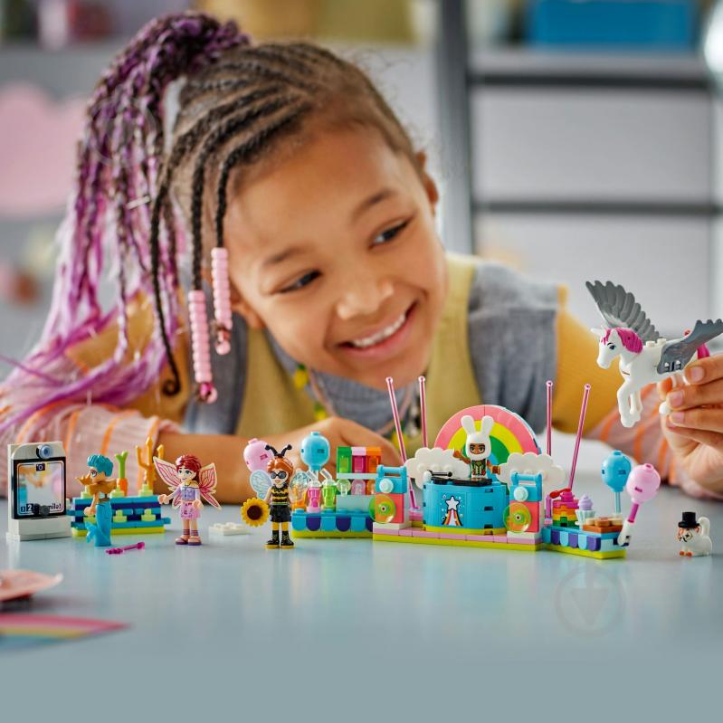 Конструктор LEGO Friends Костюмована вечірка з єдинорогом і феєю 42661 - фото 4