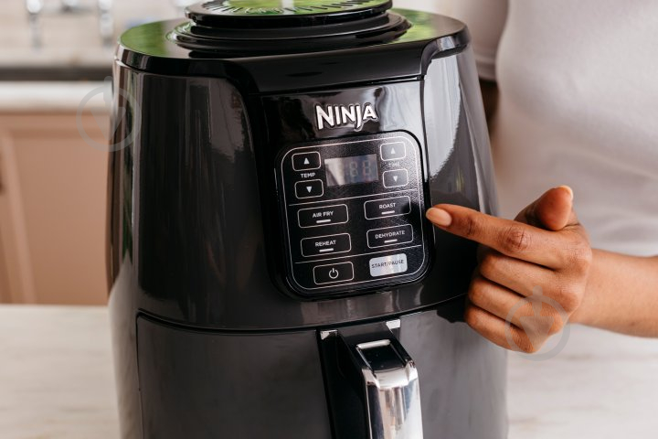 Мультипечь NINJA Air Fryer AF100EU - фото 5