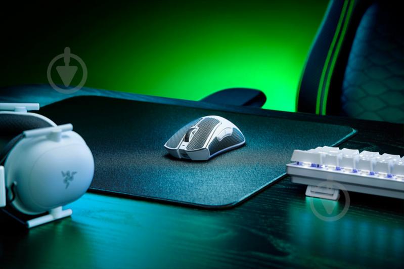 Мышь Razer DeathAdder V3 PRO Wireless white (RZ01-04630200-R3G1) - фото 11