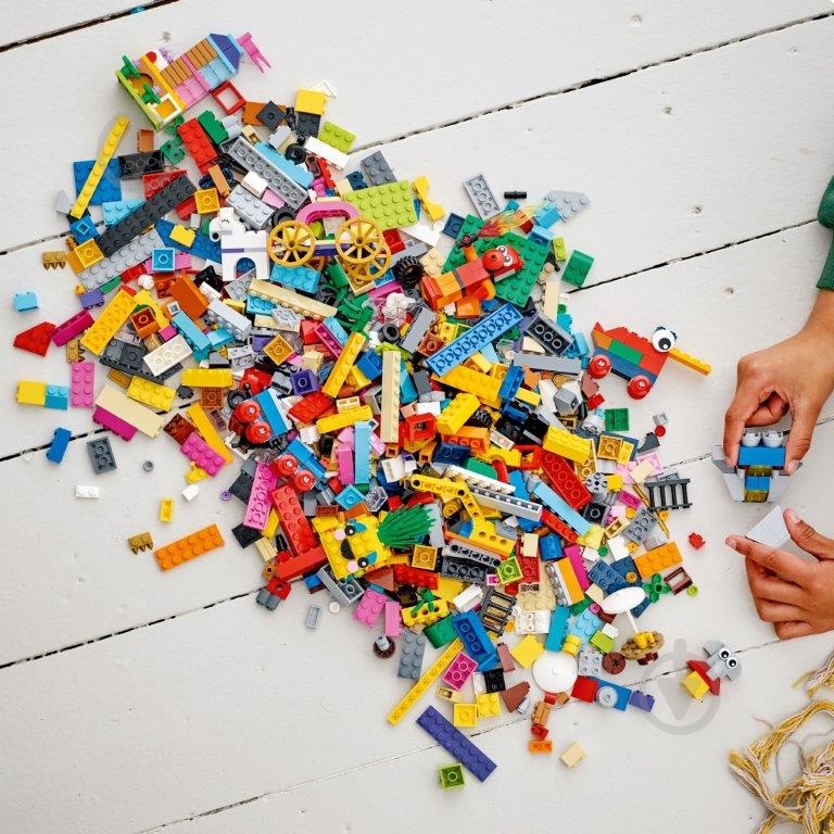Конструктор LEGO Classic 90 лет игры 11021 - фото 6 Конструктор LEGO Classic 90 лет игры 11021 - фото 6