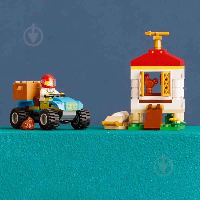 Конструктор LEGO City Курятник 60344 - фото 6