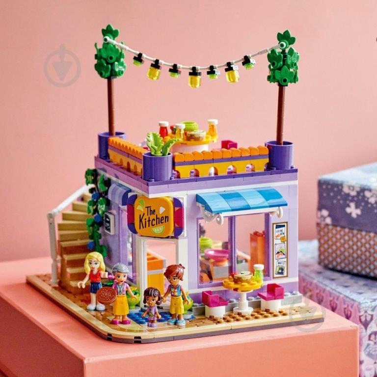 Конструктор LEGO Friends Хартлейк-Сіті. Громадська кухня 41747 - фото 6