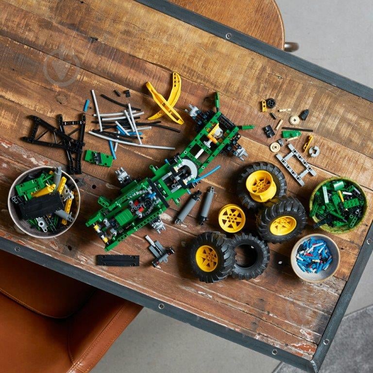 Конструктор LEGO Technic Трелювальний трактор John Deere 948L-II 42157 - фото 6