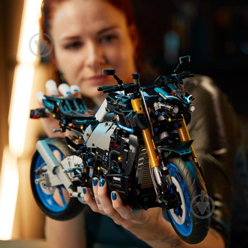 Конструктор LEGO Technic Yamaha MT-10 SP 42159 - фото 5