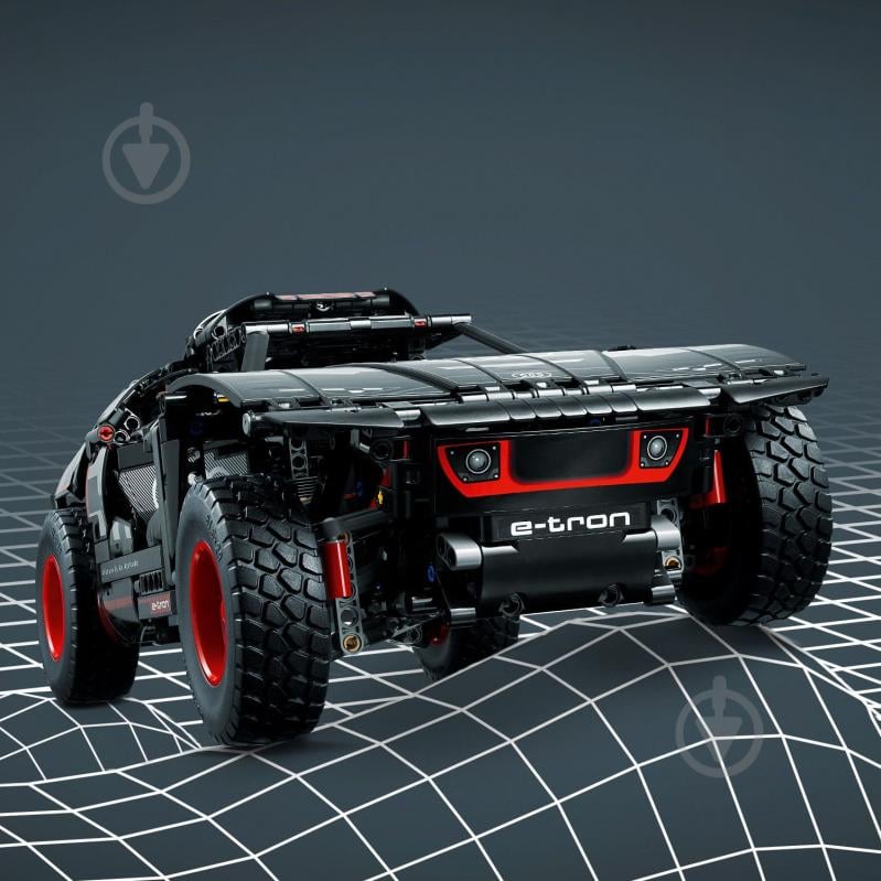 Конструктор LEGO Technic Audi RS Q e-tron 42160 - фото 8