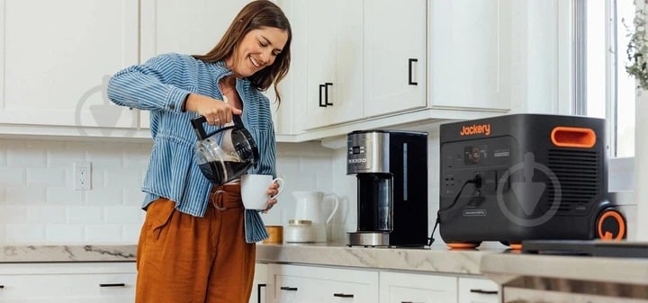 Зарядная станция Jackery Explorer 2000 Plus (2042 Вт·ч) - фото 7 Зарядная станция Jackery Explorer 2000 Plus (2042 Вт·ч) - фото 7