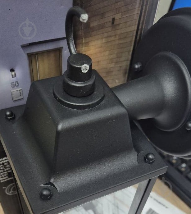 УЦІНКА! Світильник вуличний настінний Ledvance/Osram ENDURA CLASSIC LANTERN SQUARE M E27 IP23 чорний (УЦ №2935) - фото 16 УЦІНКА! Світильник вуличний настінний Ledvance/Osram ENDURA CLASSIC LANTERN SQUARE M E27 IP23 чорний (УЦ №2935) - фото 16
