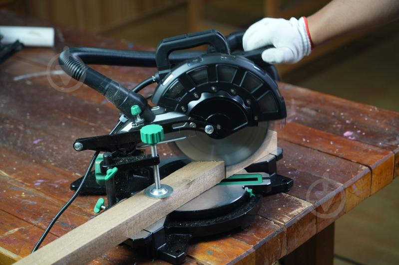 Пила торцовочная DWT KGSP14-210 - фото 4