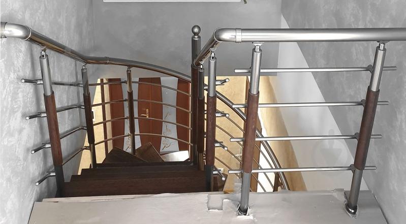 Стойка для перил Модерн орех - фото 2 Стойка для перил Модерн орех - фото 2