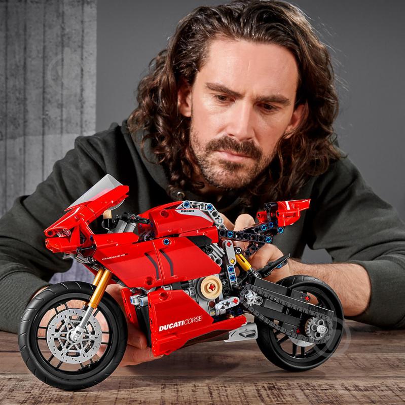 Конструктор LEGO Technic Ducati Panigale V4 R 42107 - фото 9