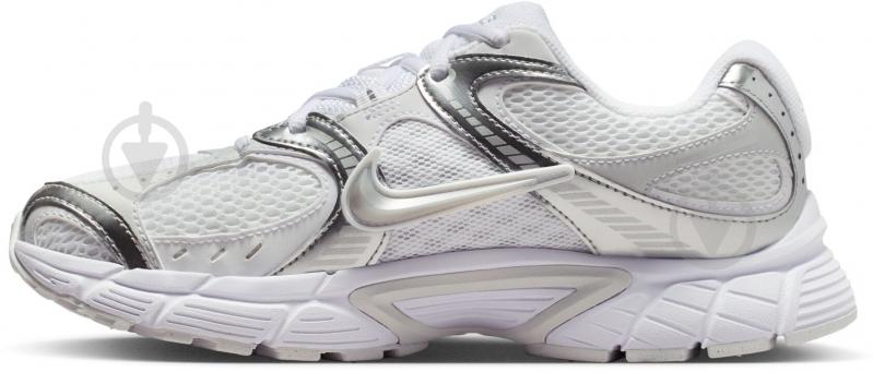 Кросівки Nike V5 RNR HQ7901-112 р.41 - фото 4