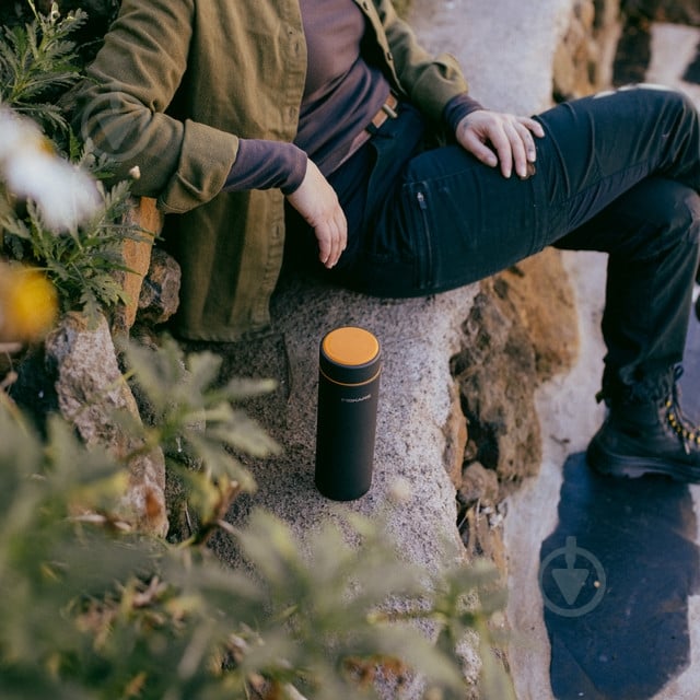Термос Fiskars On-the-go 0,5 л черный (1078699) - фото 5 Термос Fiskars On-the-go 0,5 л черный (1078699) - фото 5