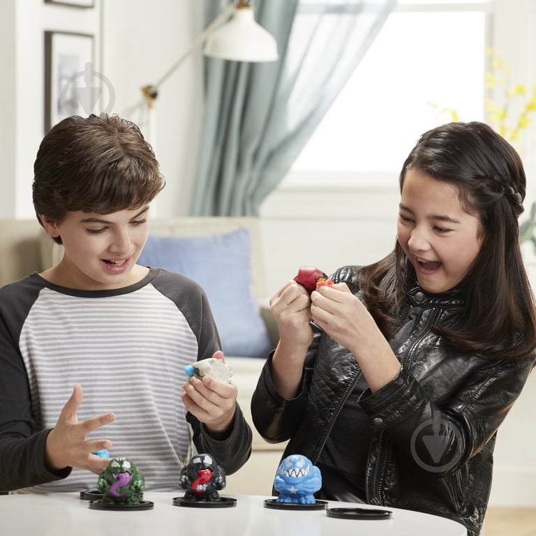 Фигурка Hasbro героя мультфильма Человек-Паук в ассортименте E8690 - фото 15