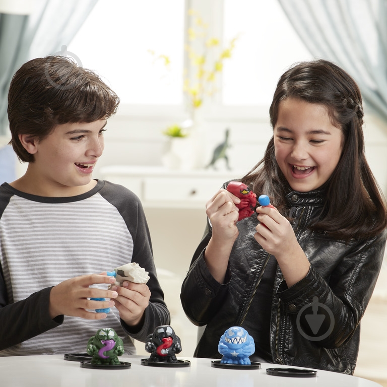 Фигурка Hasbro героя мультфильма Человек-Паук в ассортименте E8690 - фото 12