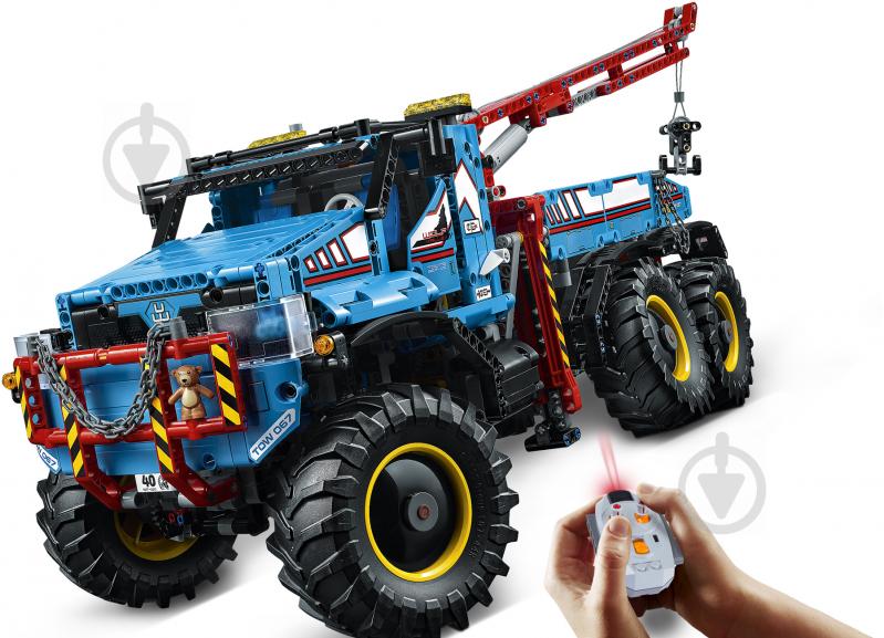 Конструктор LEGO Technic Аварийный внедорожник 6х6 42070 - фото 9