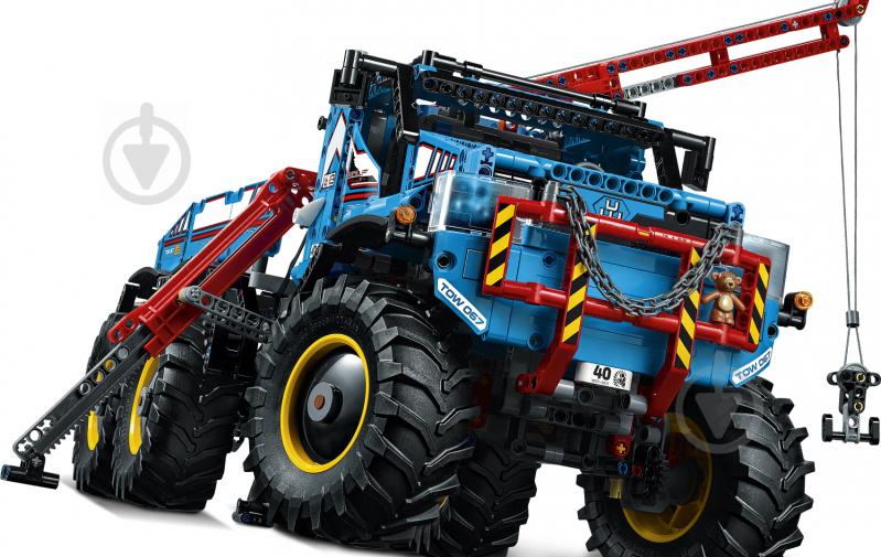 Конструктор LEGO Technic Аварийный внедорожник 6х6 42070 - фото 10