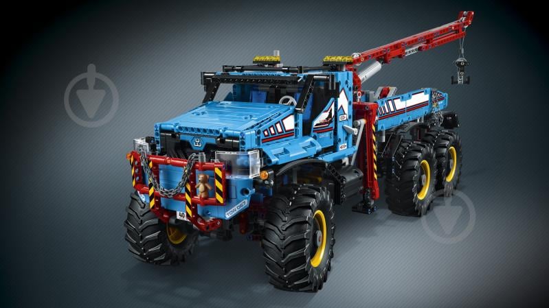 Конструктор LEGO Technic Аварийный внедорожник 6х6 42070 - фото 11