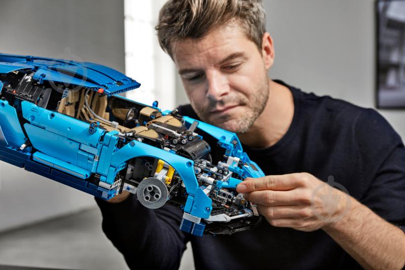 Конструктор LEGO Technic Автомобиль Bugatti Chiron 42083 - фото 100