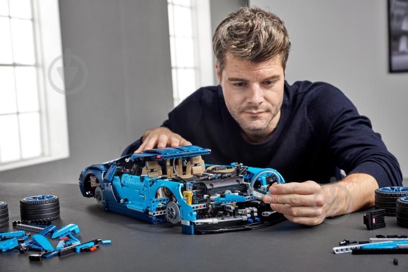 Конструктор LEGO Technic Автомобиль Bugatti Chiron 42083 - фото 102