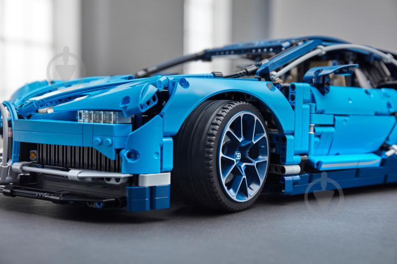 Конструктор LEGO Technic Автомобиль Bugatti Chiron 42083 - фото 59