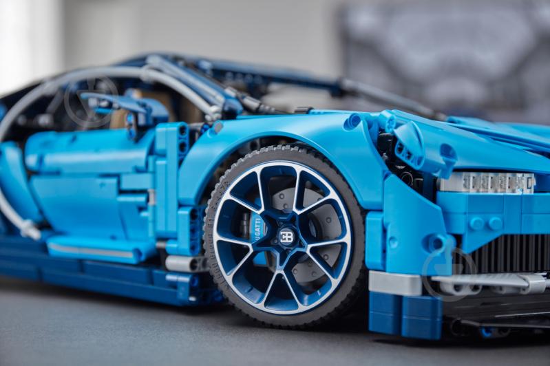 Конструктор LEGO Technic Автомобиль Bugatti Chiron 42083 - фото 54