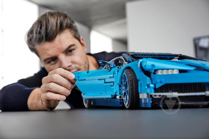 Конструктор LEGO Technic Автомобиль Bugatti Chiron 42083 - фото 97