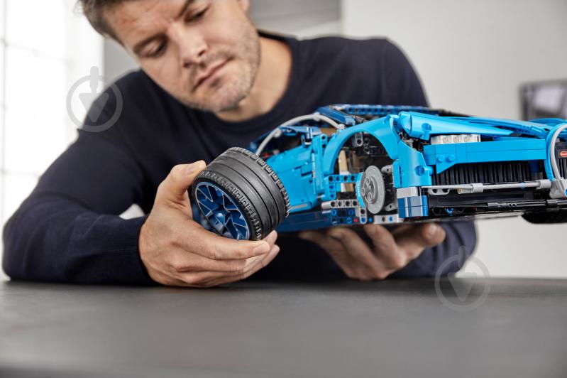 Конструктор LEGO Technic Автомобіль Bugatti Chiron 42083 - фото 116