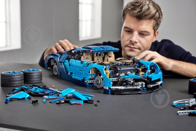 Конструктор LEGO Technic Автомобіль Bugatti Chiron 42083 - фото 99