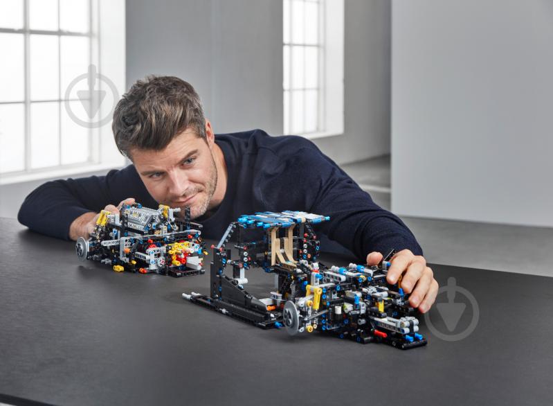 Конструктор LEGO Technic Автомобиль Bugatti Chiron 42083 - фото 68