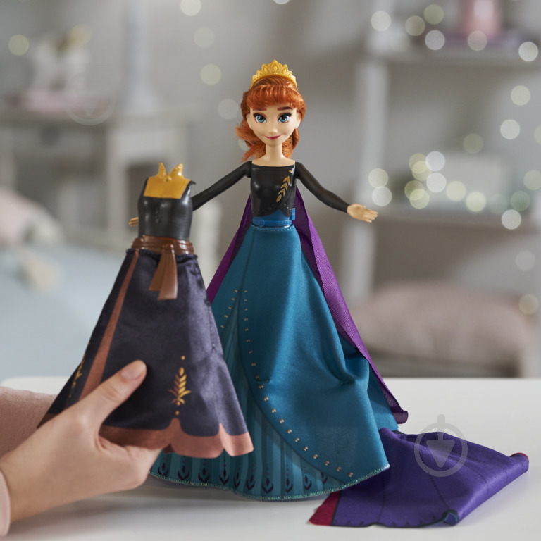 Кукла Hasbro Disney Frozen 2 Королевский наряд в ассортименте (Эльза/Анна) E7895 - фото 4