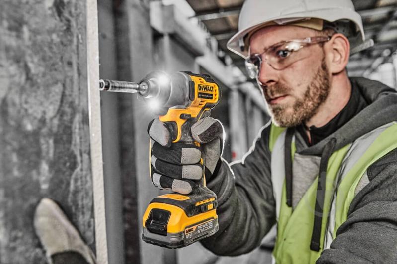 Шуруповерт ударний DeWalt DCF840N - фото 3