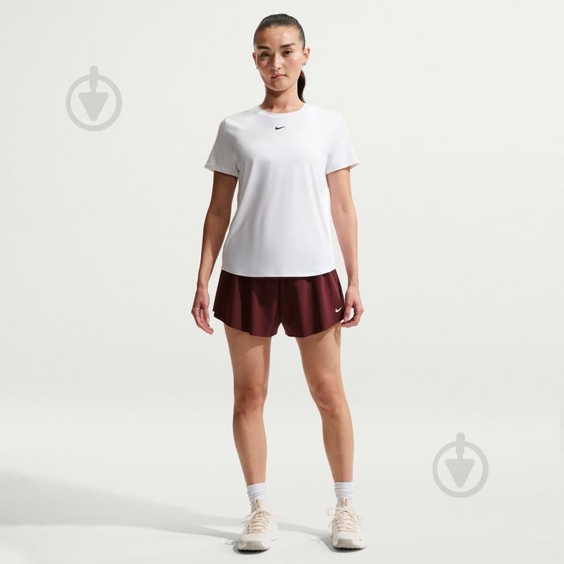 Футболка Nike W NK ONE CLASSIC DF SS TOP FN2798-101 р.S білий - фото 2 Футболка Nike W NK ONE CLASSIC DF SS TOP FN2798-101 р.S білий - фото 2