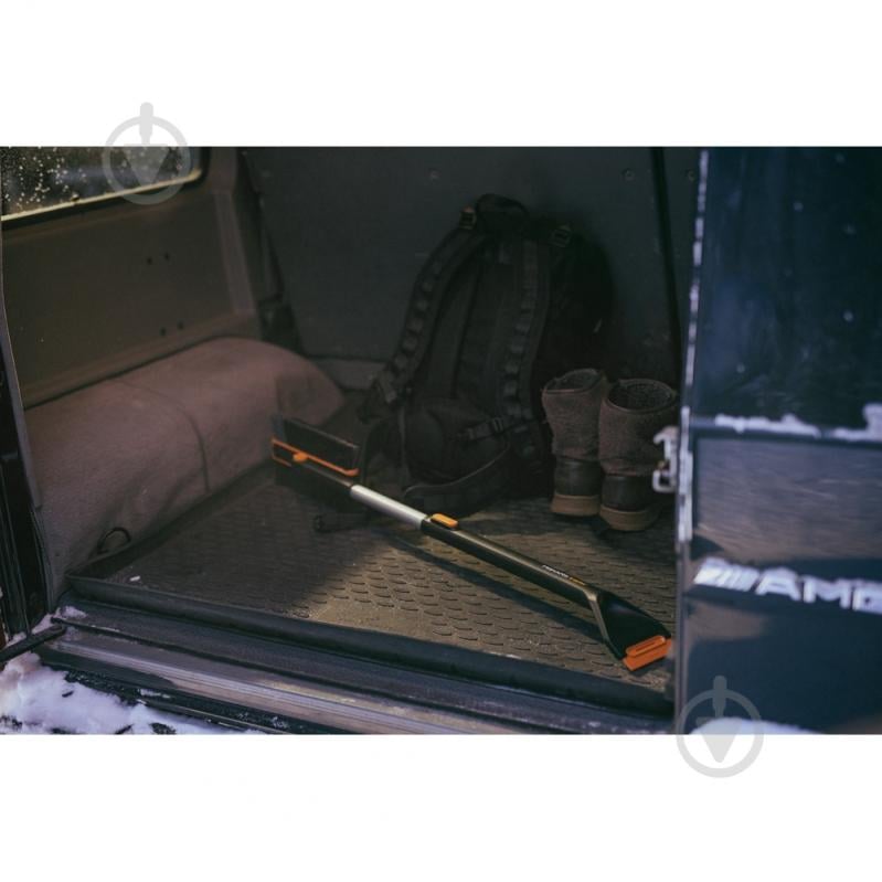 Щетка-скребок Fiskars телескопическая поворотная X-series™ - фото 14 Щетка-скребок Fiskars телескопическая поворотная X-series™ - фото 14