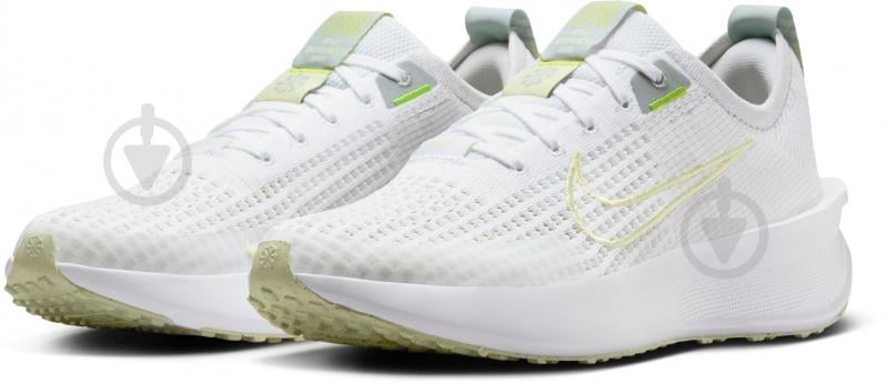 Кросівки жіночі Nike INTERACT RUN FD2292-103 р.39 білі - фото 5