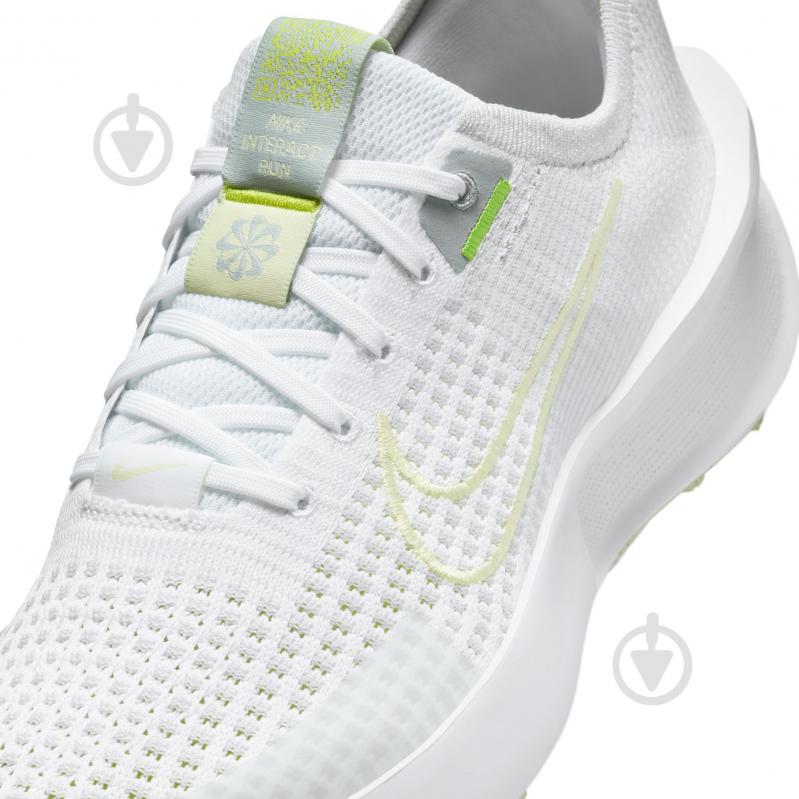 Кросівки жіночі Nike INTERACT RUN FD2292-103 р.40 білі - фото 8