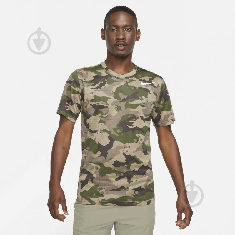 Nike camo tee outlet