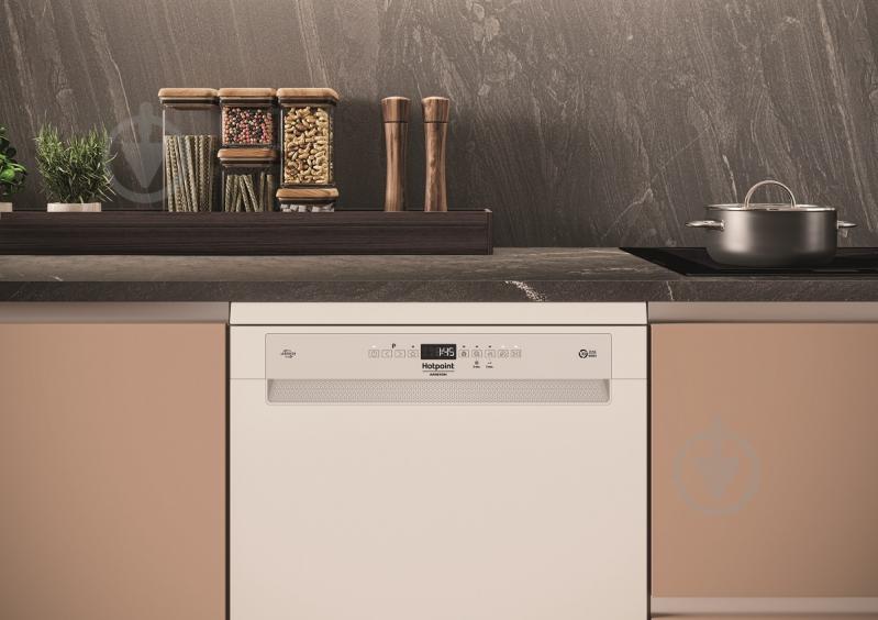 Посудомийна машина Hotpoint H7FHP33 - фото 9