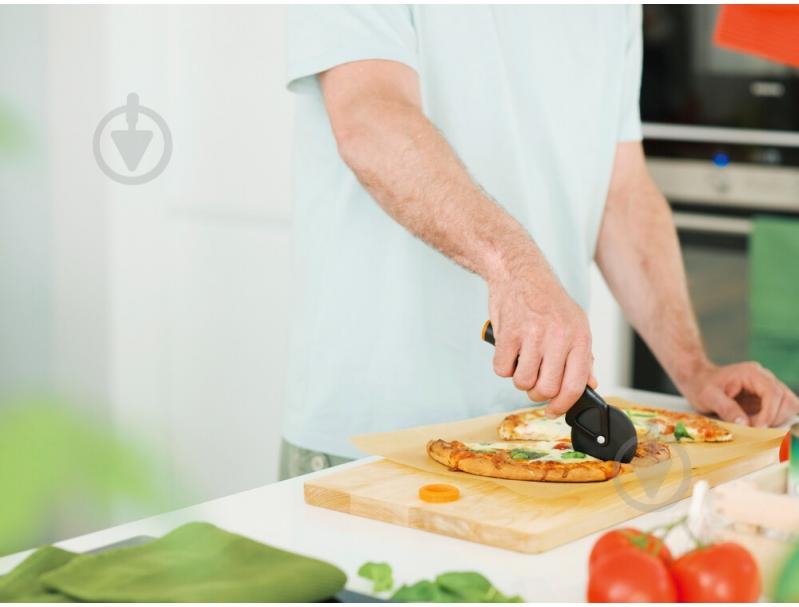 Нож для пиццы Fiskars Form 1019533 - фото 3