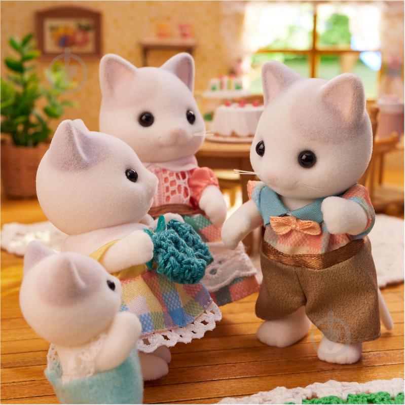 Фигурка коллекционная Sylvanian Families Семья Котов Латте 5738 - фото 8