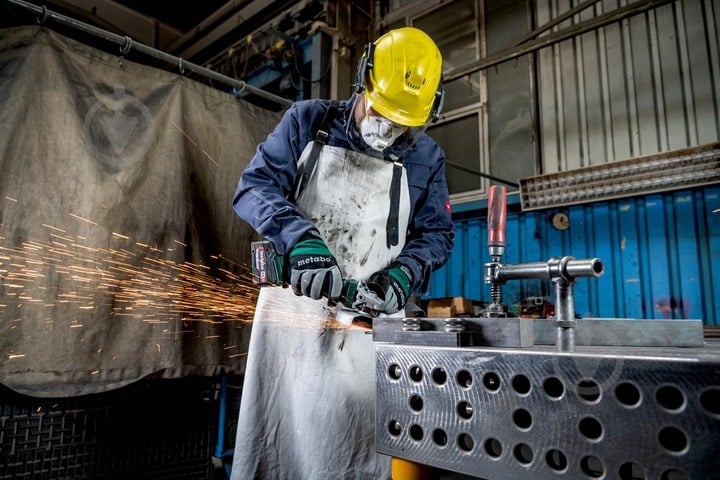 Болгарка (угловая шлифмашина) Metabo W 18 L BL 9-125 602374510 - фото 6