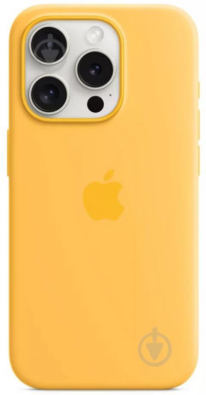 Чехол Apple Silicone Case with MagSafe для Apple iPhone 15 Pro sunshine (MWNK3ZM/A) - фото 1